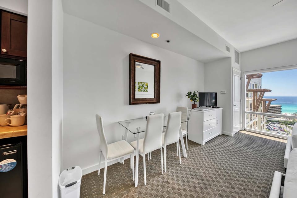 Condo, Multiple Beds (Luau Retreat) | Interior