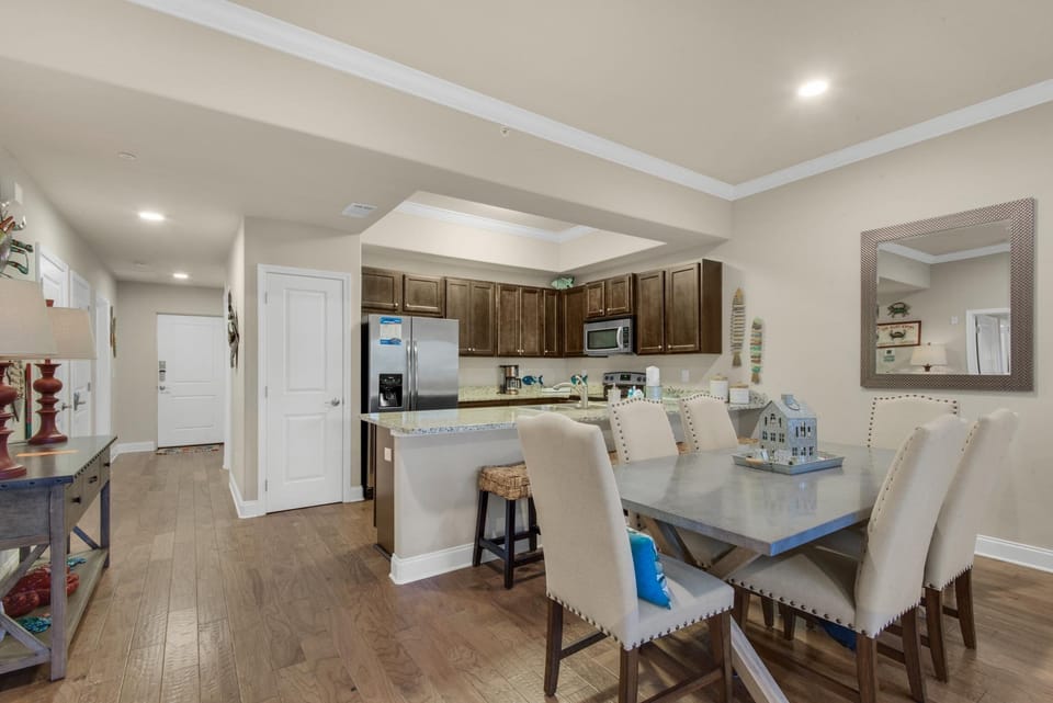 Condo, Multiple Beds (Alerio A101) | Dining