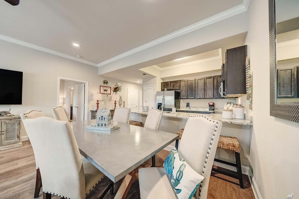 Condo, Multiple Beds (Alerio A101) | Private kitchen | Oven, toaster