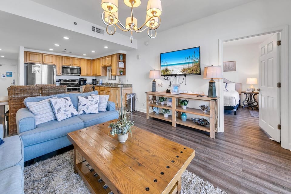 Condo, 1 King Bed with Sofa bed (Splash 1902E - Cast-a-Waves) | Living area | TV
