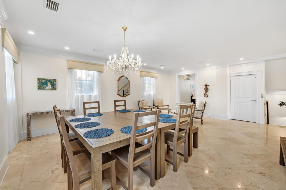 House, Multiple Beds (Bella Villa Estate) | Dining