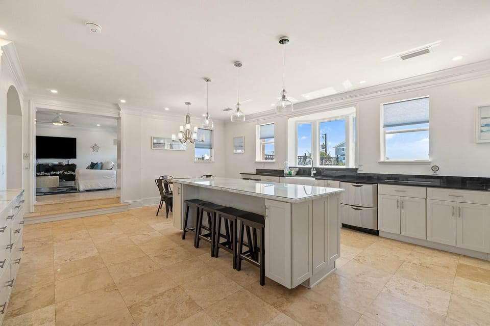 House, Multiple Beds (Bella Villa Estate) | Private kitchen | Oven, toaster, paper towels