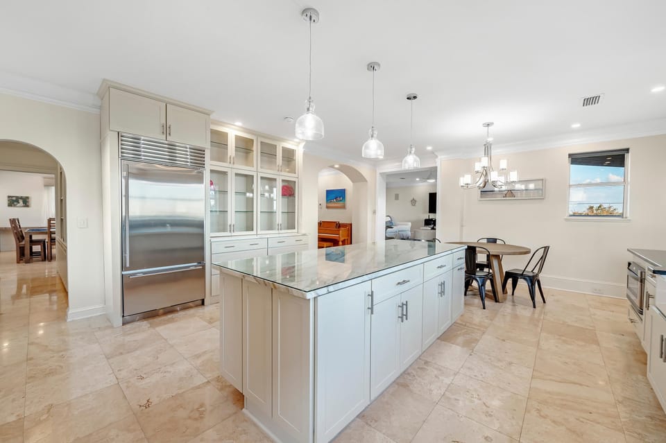 House, Multiple Beds (Bella Villa Estate) | Private kitchen | Oven, toaster, paper towels