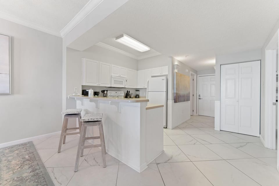 Condo, Multiple Beds (Windemere 1307) | Private kitchen | Oven, toaster, paper towels