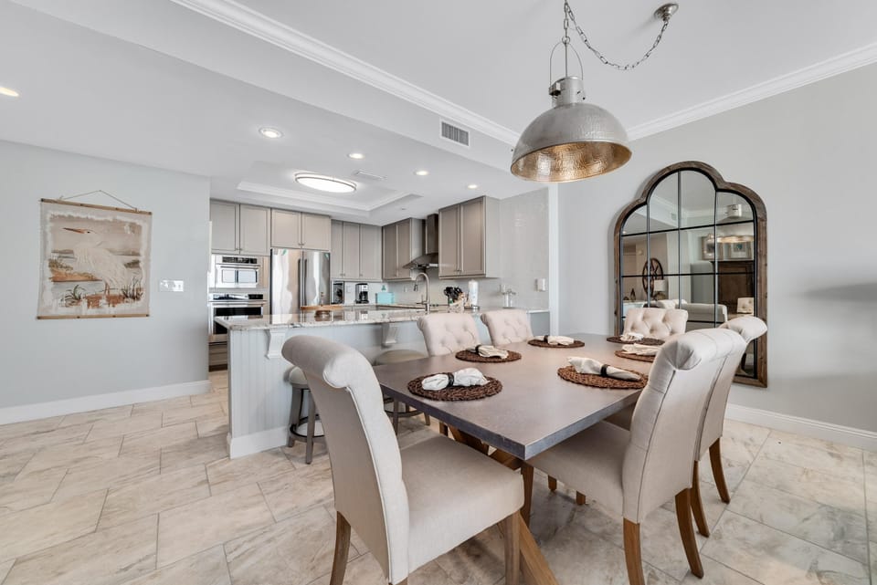 Condo, Multiple Beds (Indigo West 1903) | Dining