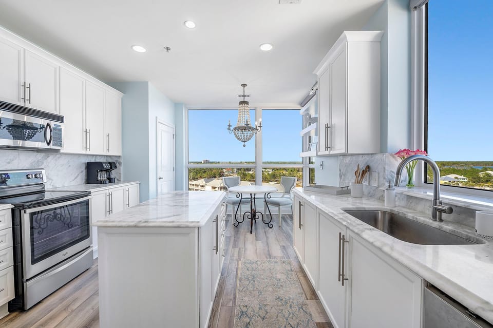 Condo, Multiple Beds (La Playa 701) | Private kitchen | Oven, toaster, paper towels