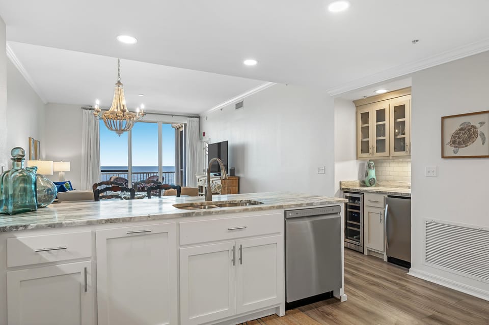 Condo, Multiple Beds (Spanish Key 604) | Private kitchen | Oven, toaster, paper towels