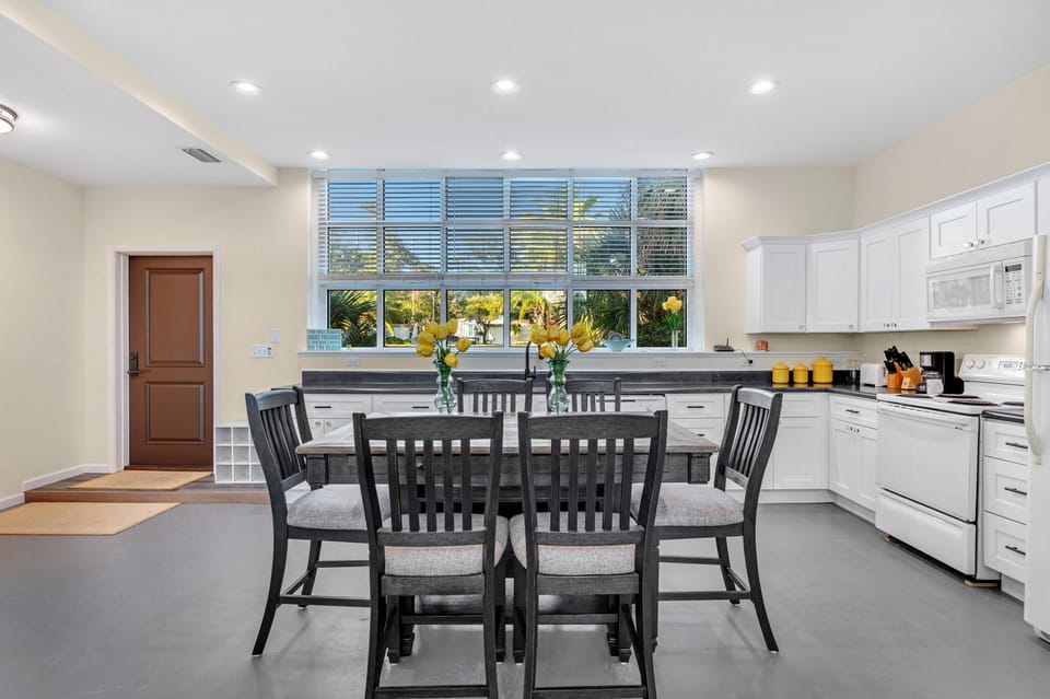 House, Multiple Beds (Bella Villa Loft Suite) | Dining