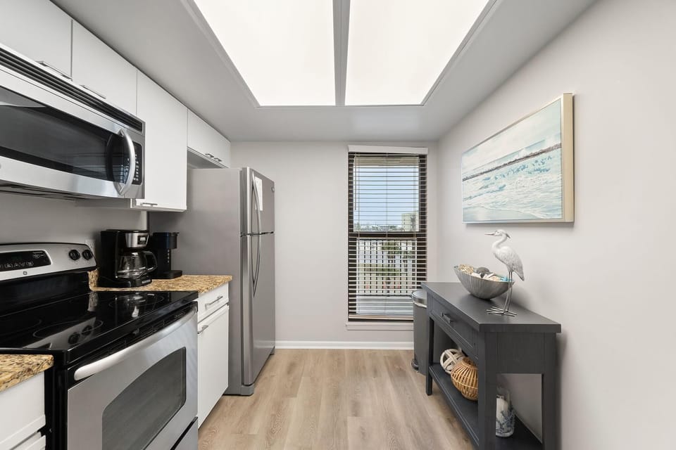 Condo, Multiple Beds (Wind Drift South West 308) | Private kitchen | Oven, toaster, paper towels