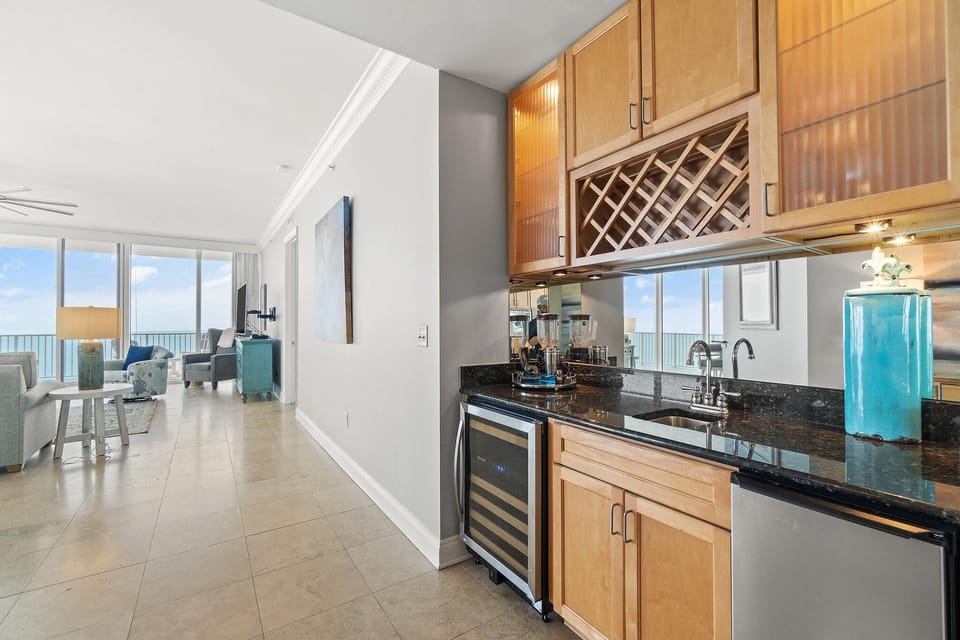 Condo, Multiple Beds (Mediterranean East 1101) | Private kitchen | Oven, toaster, paper towels