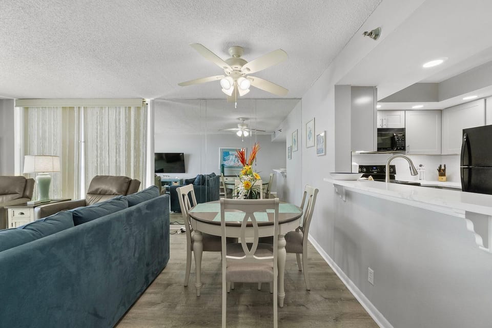 Condo, 1 King Bed with Sofa bed (Perdido Sun 706) | Dining