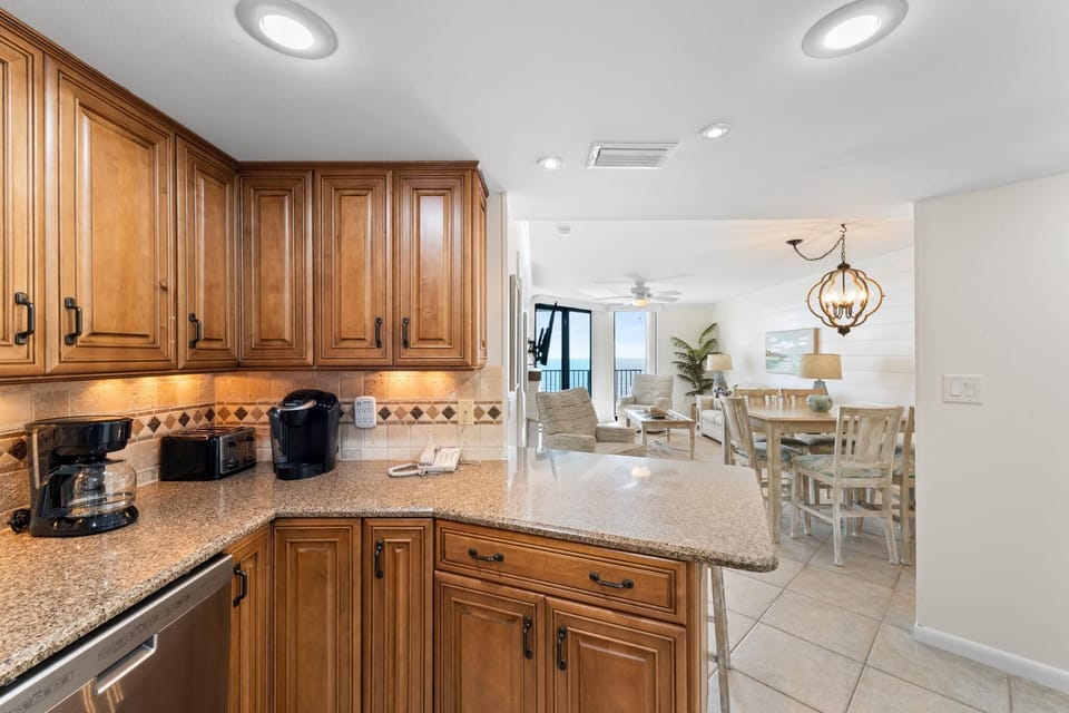 Condo, Multiple Beds (Phoenix East II 2054) | Interior