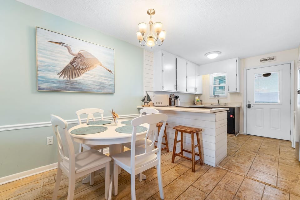 Condo, Multiple Beds (Harbor House B12 - My Blue Heron) | Dining