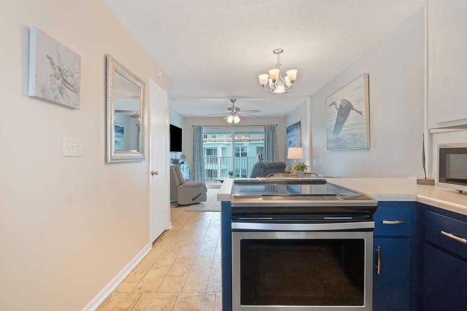 Condo, Multiple Beds (Harbor House B12 - My Blue Heron) | Private kitchen | Oven, toaster, paper towels