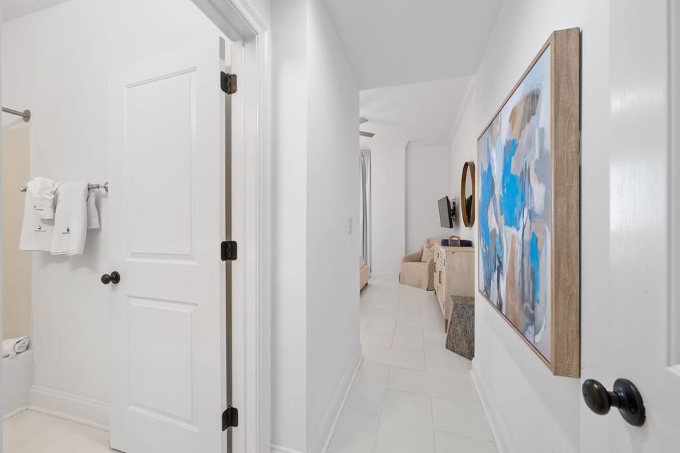 Condo, Multiple Beds (La Playa 402) | Interior