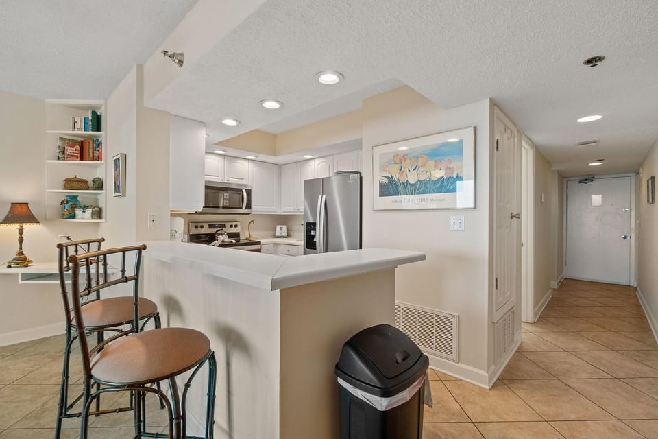 Condo, 1 King Bed with Sofa bed (Perdido Sun 610) | Private kitchen | Oven, toaster, paper towels