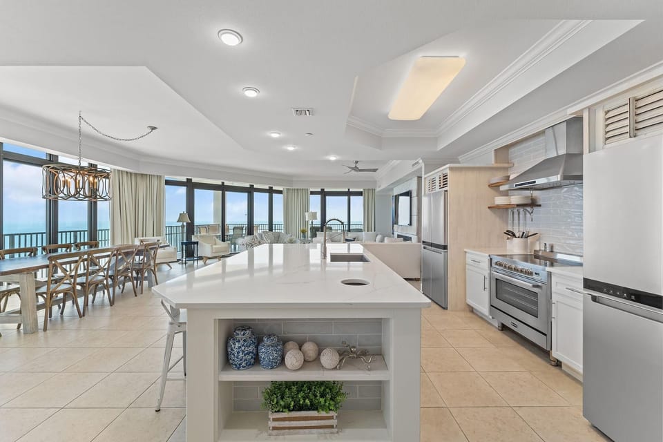 Condo, Multiple Beds (The Oasis at Orange Beach 2411 (Phoen) | Private kitchen | Oven, toaster, paper towels