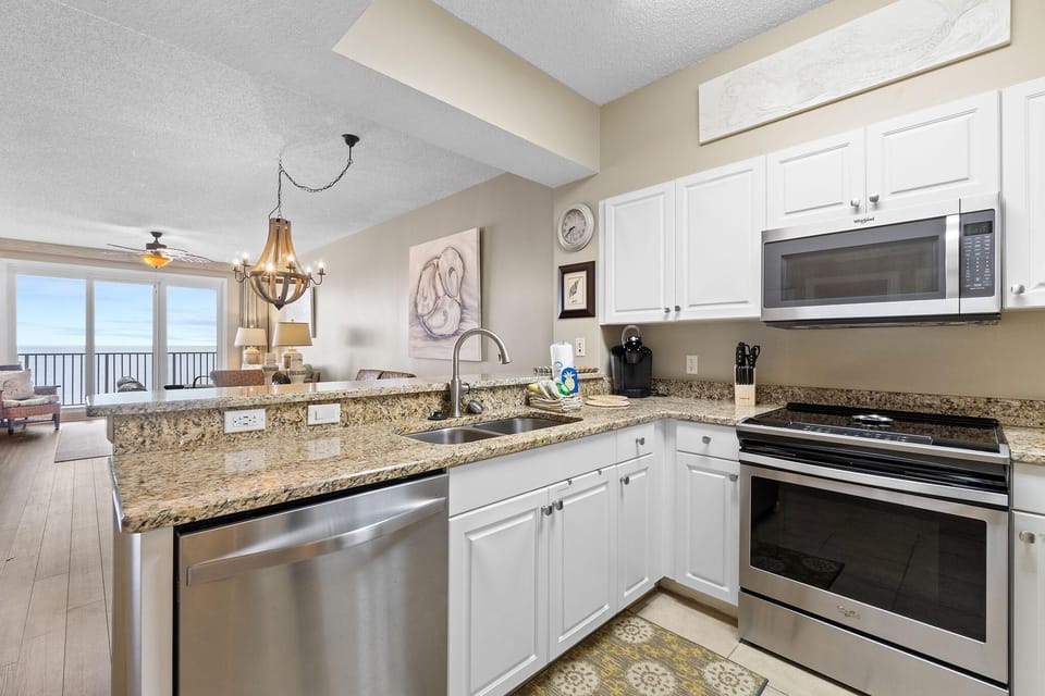 Condo, Multiple Beds (Windemere 602) | Private kitchen | Oven, toaster, paper towels