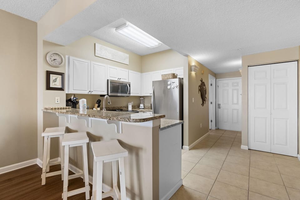 Condo, Multiple Beds (Windemere 602) | Private kitchen | Oven, toaster, paper towels