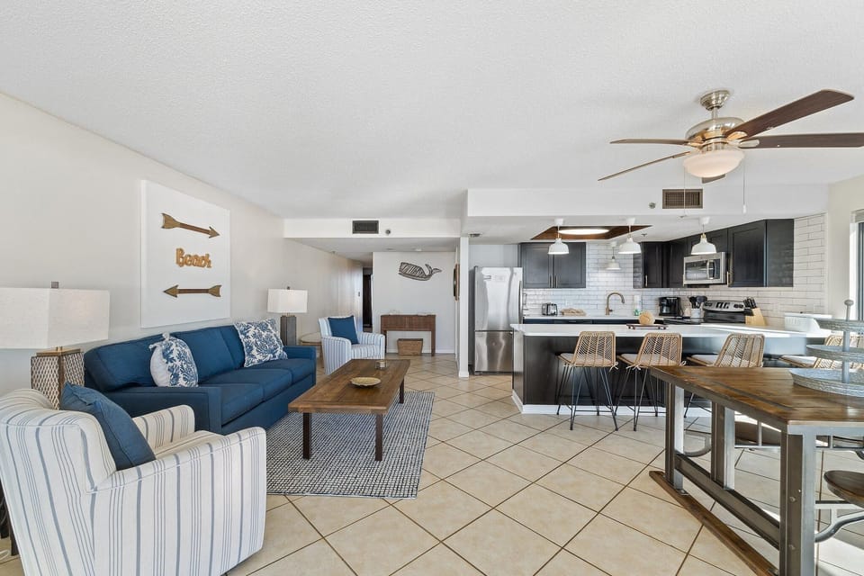 Condo, Multiple Beds (Phoenix I 1058) | Living area | TV