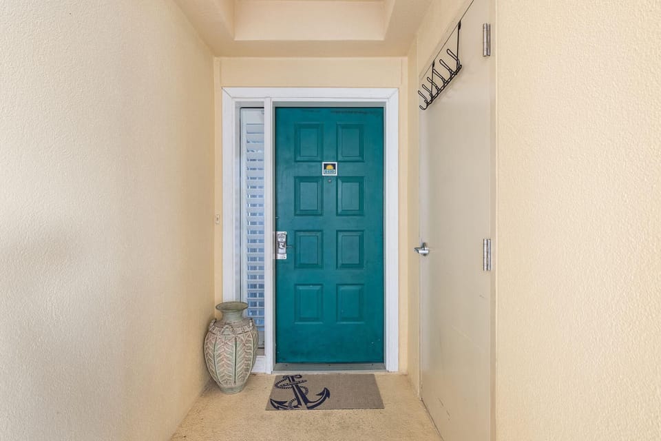 Condo, Multiple Beds (Beach Colony East 13D) | Interior