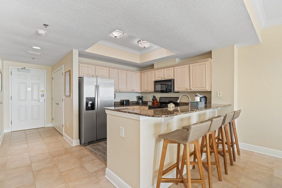 Condo, Multiple Beds (Crystal Shores West 902) | Private kitchen | Oven, toaster, paper towels