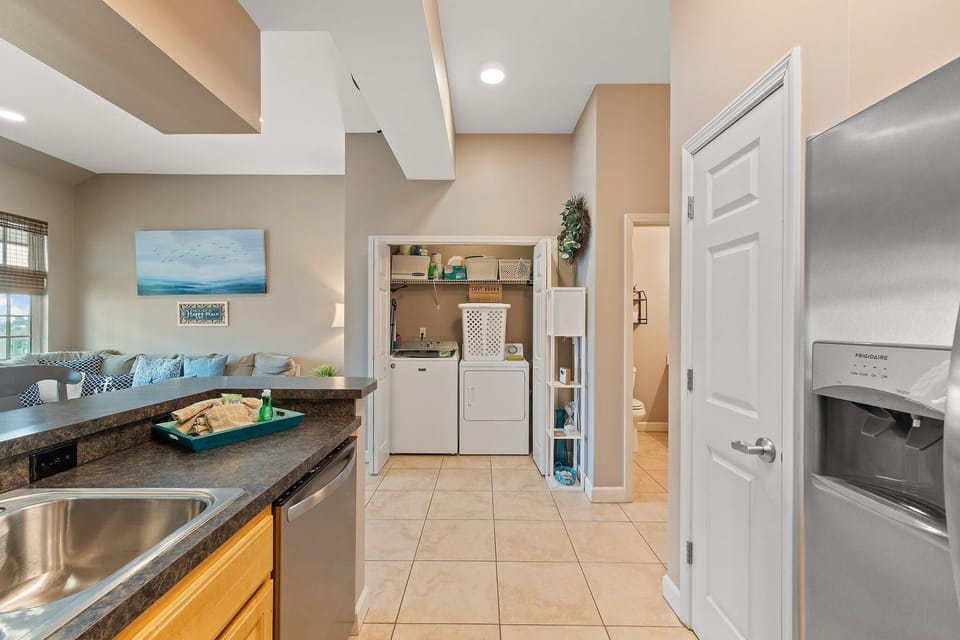 Condo, Multiple Beds (Villagio C246) | Private kitchen | Oven, toaster, paper towels
