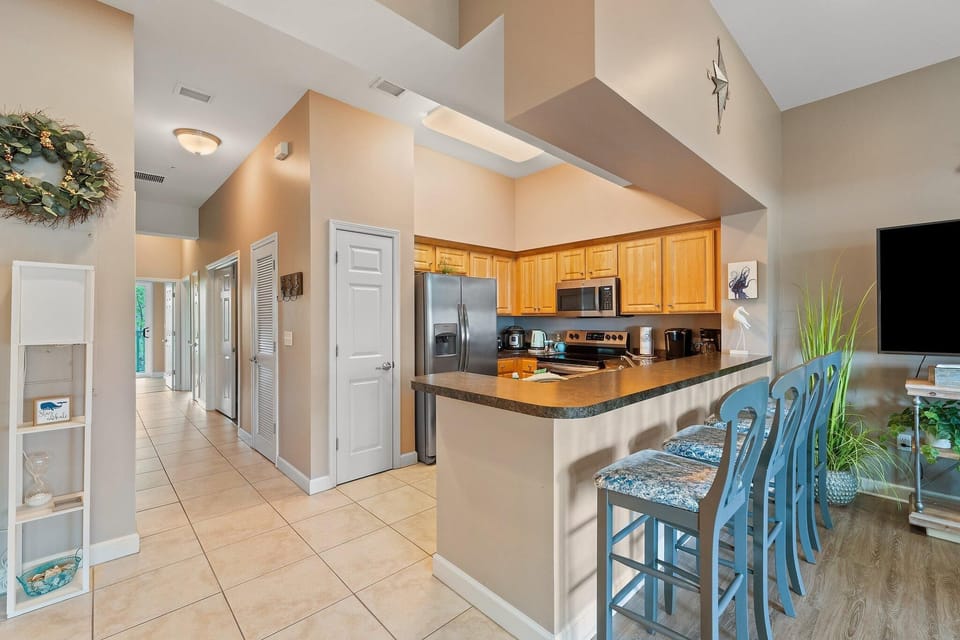 Condo, Multiple Beds (Villagio C246) | Private kitchen | Oven, toaster, paper towels