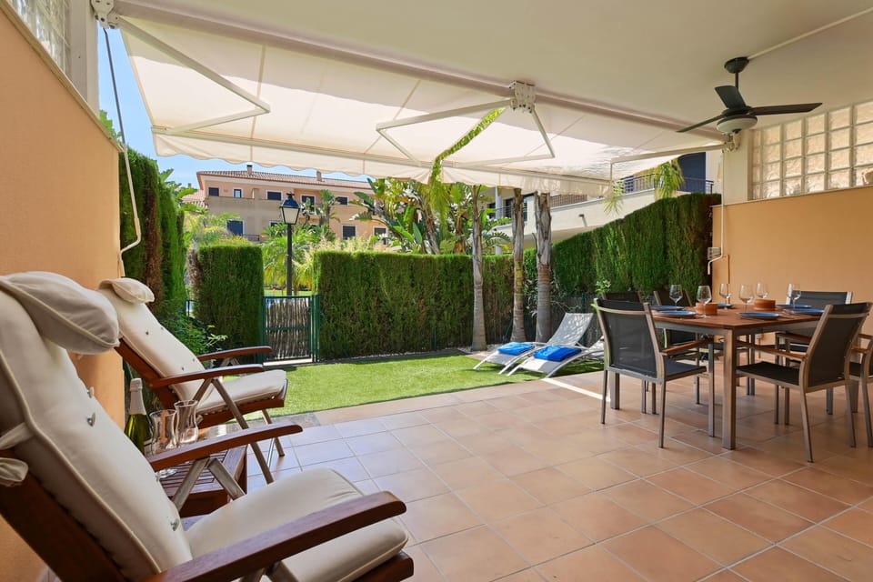 Outdoor dining area