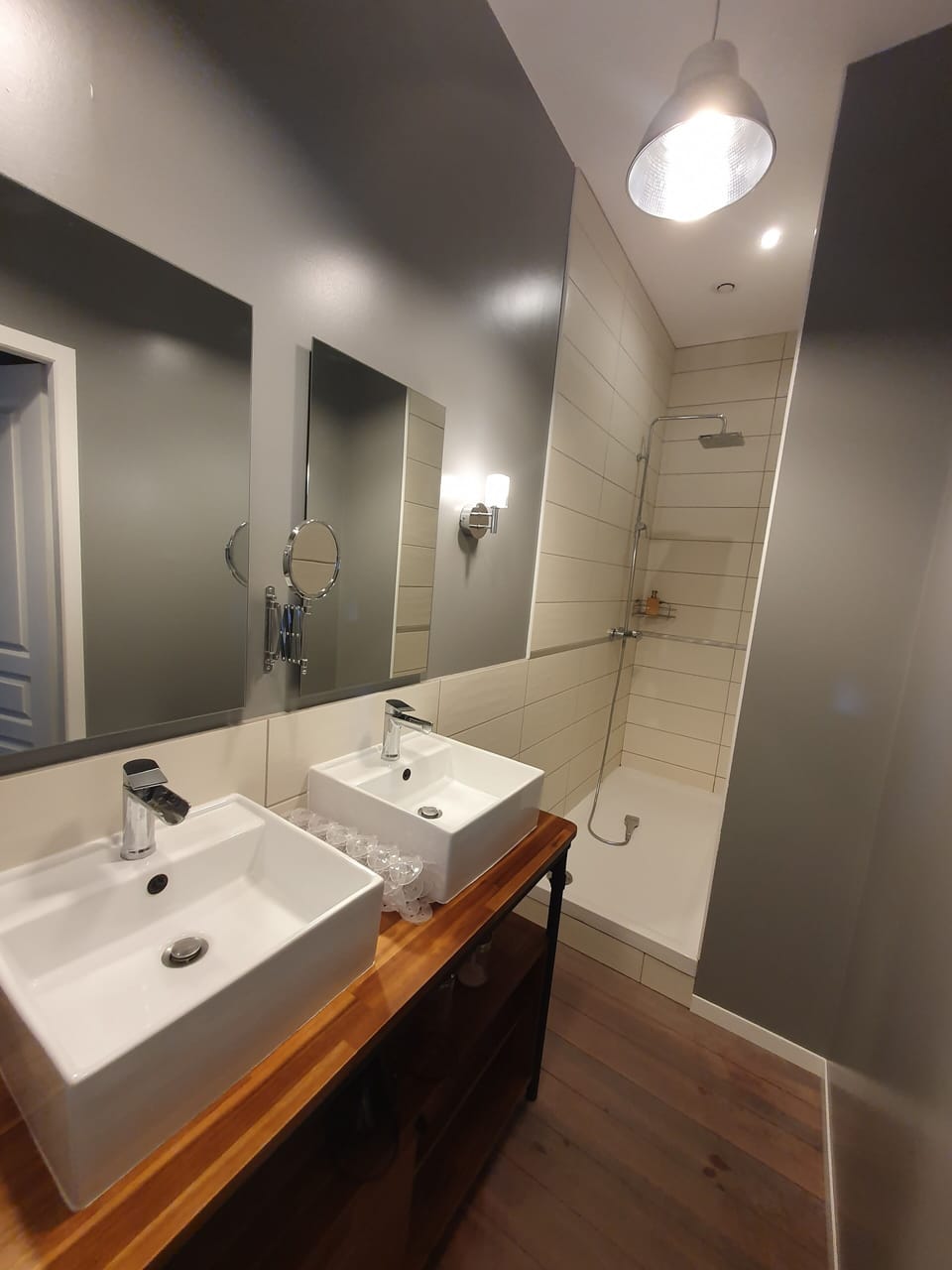 Superior Quadruple Room | Premium bedding, laptop workspace, free WiFi, bed sheets