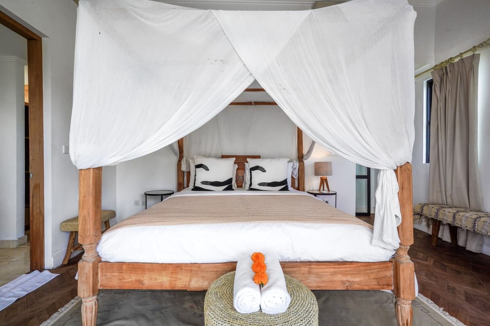 Exclusive Villa | 3 bedrooms, in-room safe, desk, laptop workspace