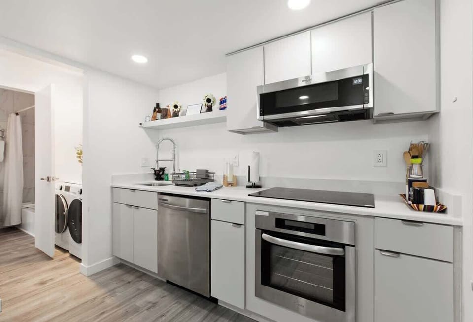 Such a cute kitchen for your entertaining