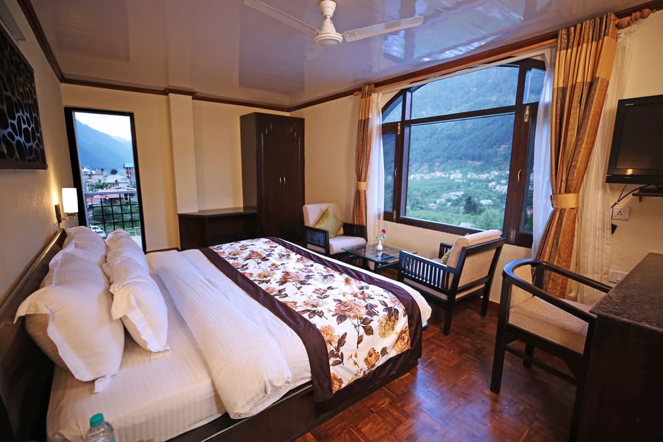 Superior Double Room | Egyptian cotton sheets, premium bedding, pillowtop beds, desk