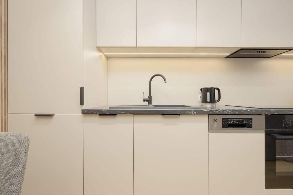 Kitchenette with an oven