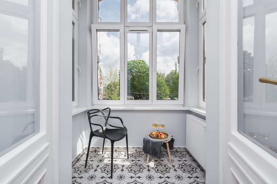 2. Private Room - Traveler's Best Choice | Balcony
