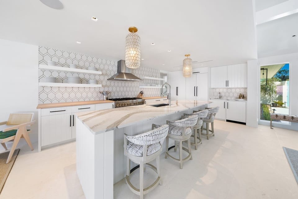 House, 4 Bedrooms | Private kitchen | Coffee/tea maker, fridge, oven, toaster