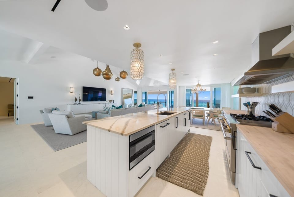 House, 4 Bedrooms | Private kitchen | Coffee/tea maker, fridge, oven, toaster