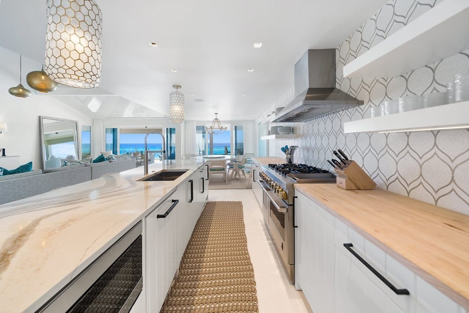 House, 4 Bedrooms | Private kitchen | Coffee/tea maker, fridge, oven, toaster