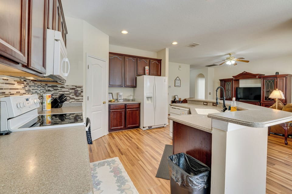 House (4 Bedrooms) | Interior