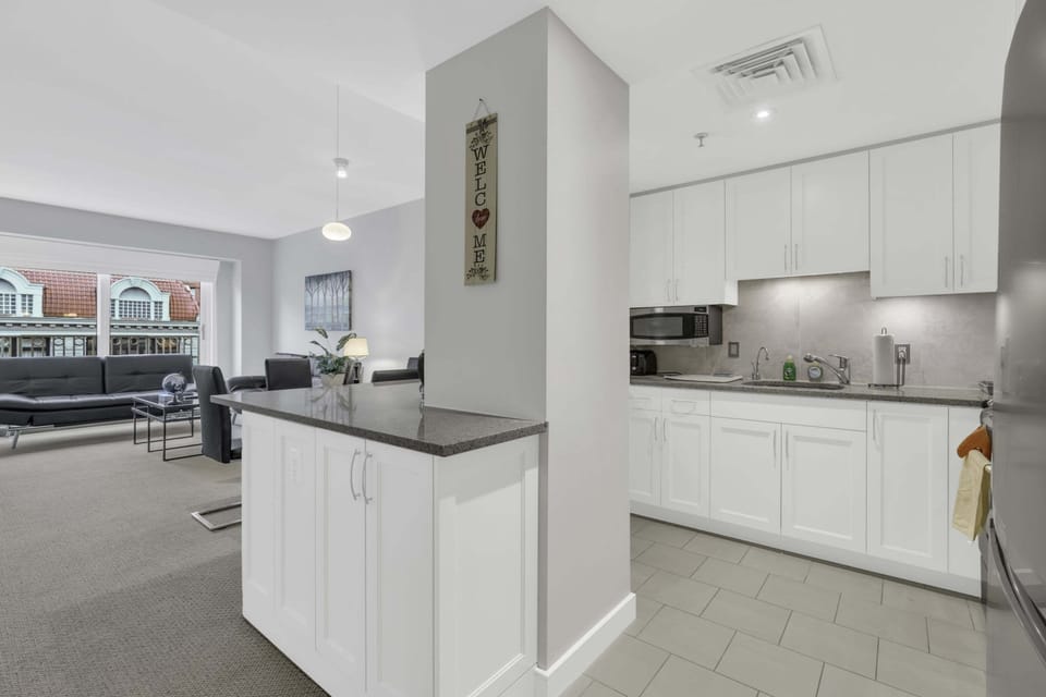 Apartment, 1 Bedroom | Private kitchen | Coffee/tea maker, fridge, oven, toaster