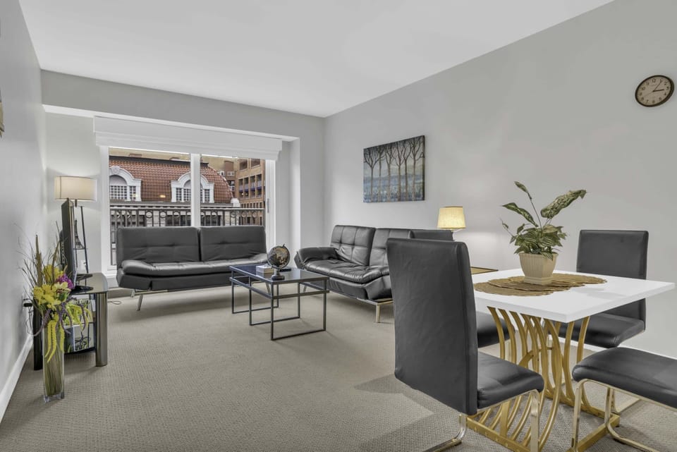 Apartment, 1 Bedroom | Dining