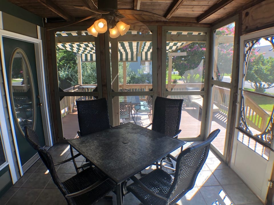 screened in porch