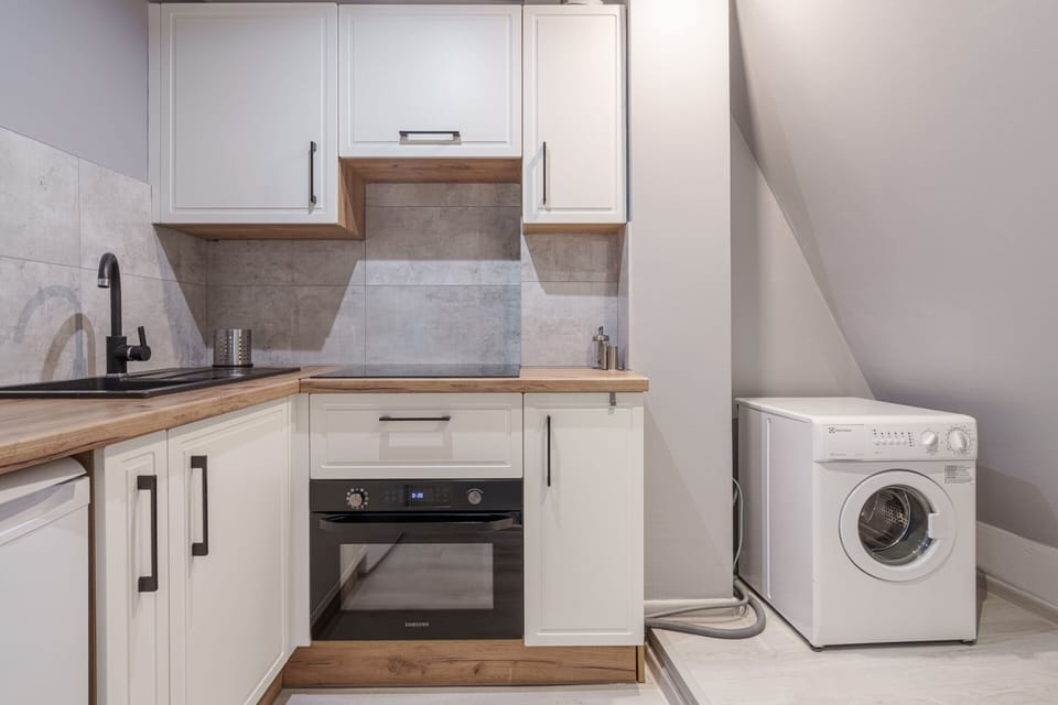 City Studio Suite | Private kitchen | Fridge, stovetop, espresso maker, coffee/tea maker