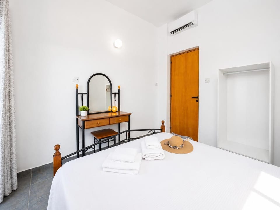Double bedroom with A/C