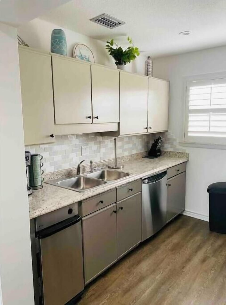 Fully stocked kitchen