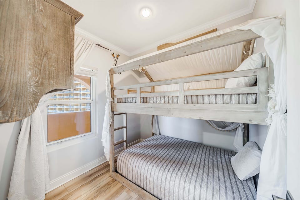 Bunk Room