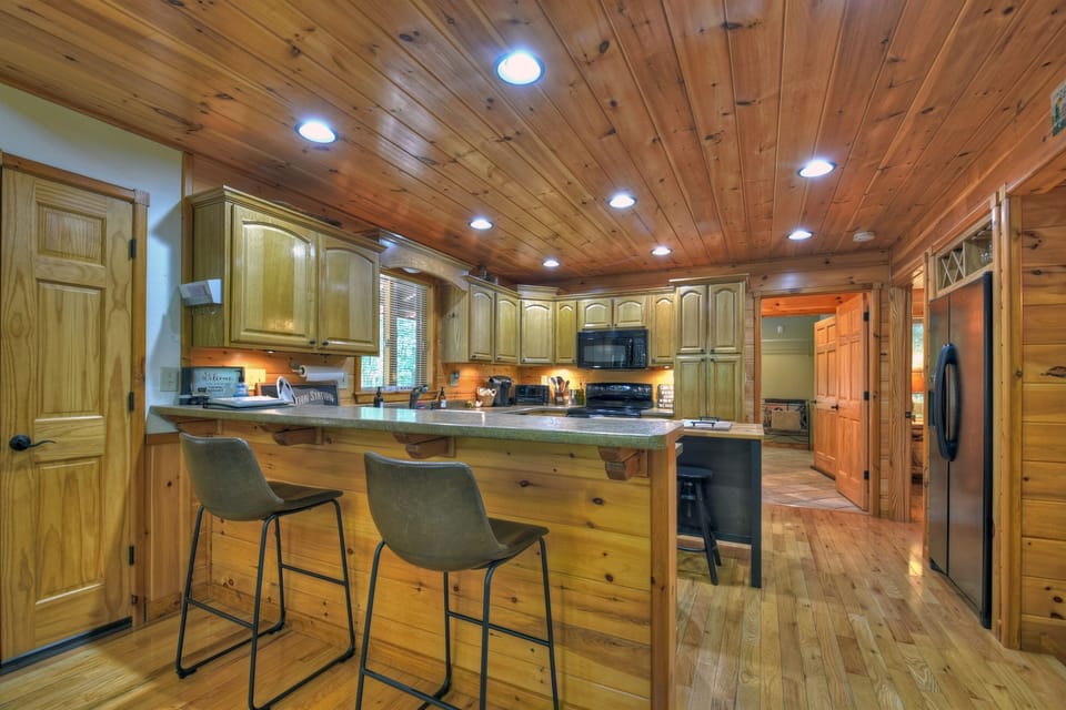 Fully loaded kiten with everything you will need to cook all of your meals while here.