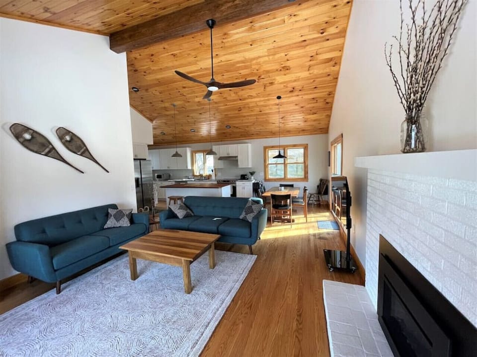 Open Living area with Living Room, Gas fireplace, Dining room and Kitchen