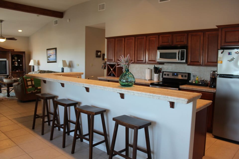 Bar/Kitchen