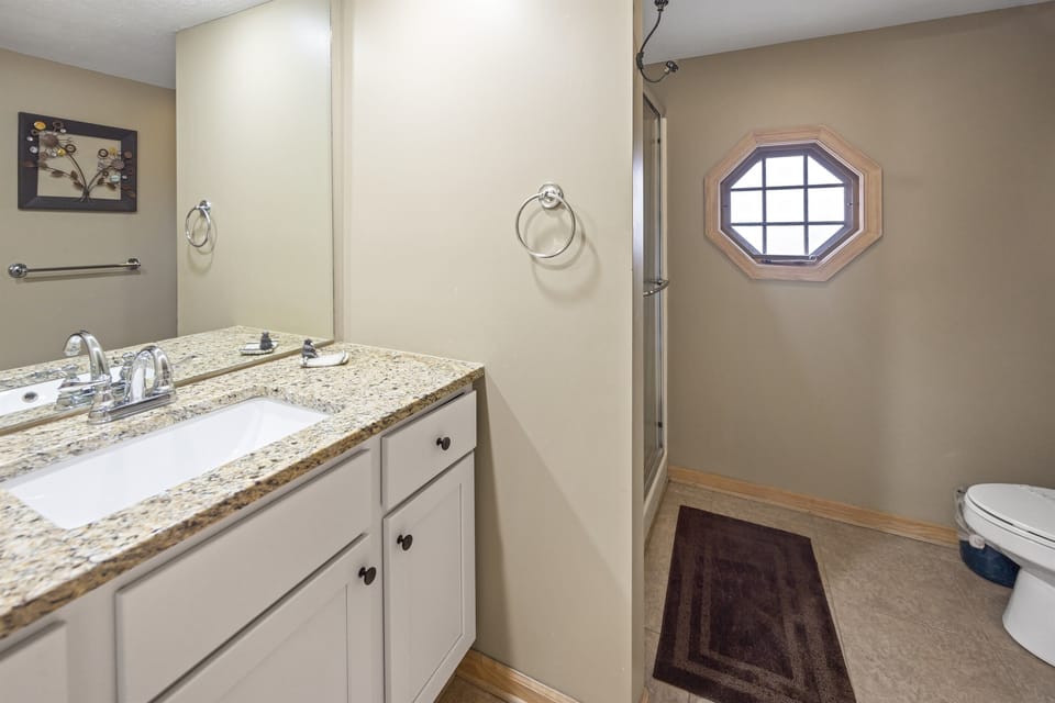 Full bathroom!